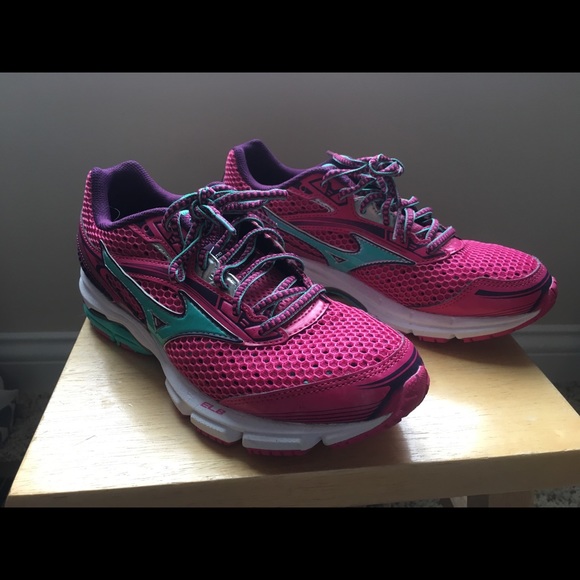 mizuno wave legend 3 olive